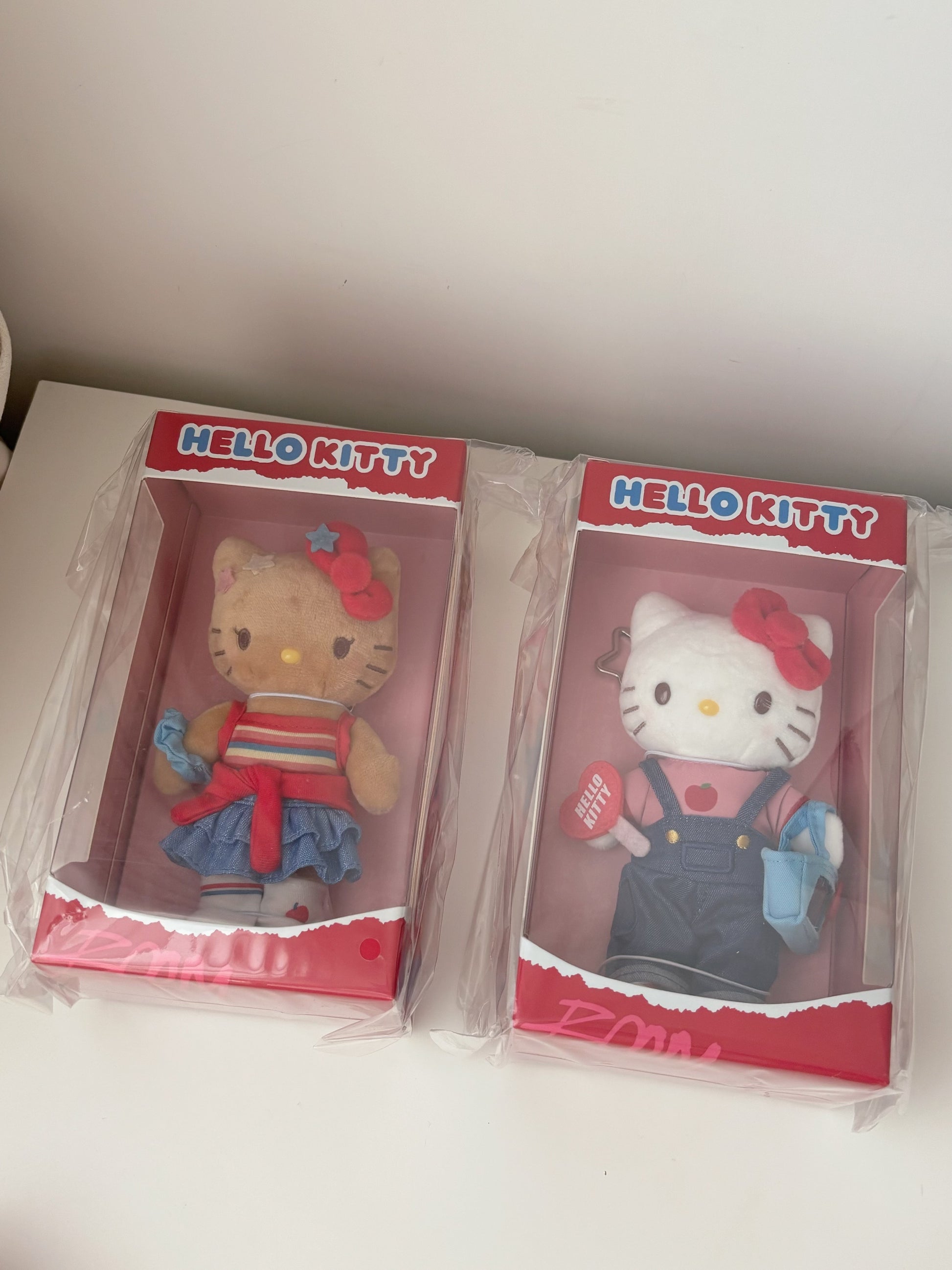 國內Sanrio限定” Hello Kitty的一天”長腿掛件